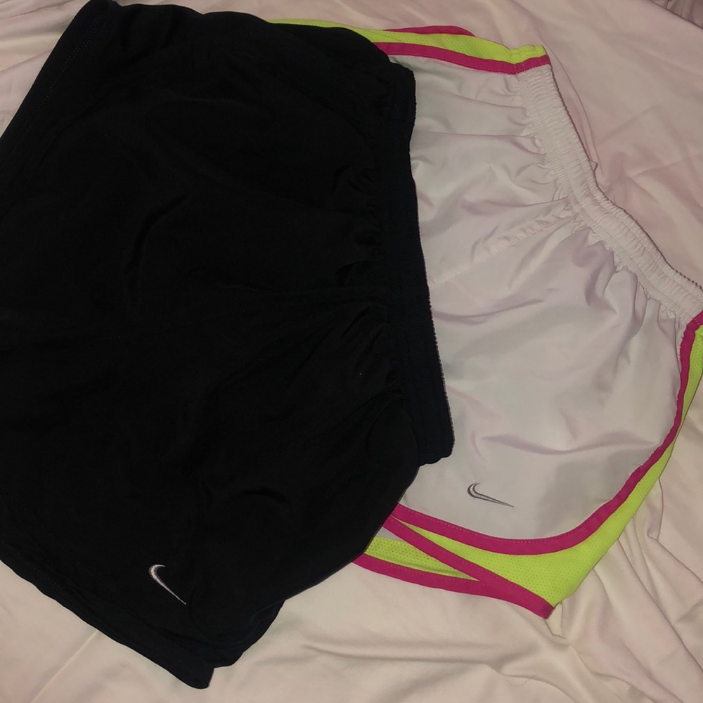 2 pairs of Nike shorts